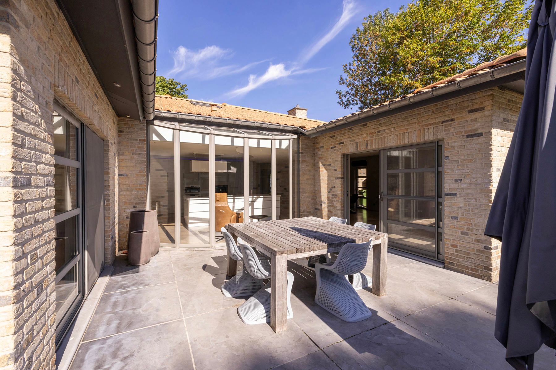 Laagbouwvilla met 3 slpk, 2 bdk, zwembad en poolhouse foto 35