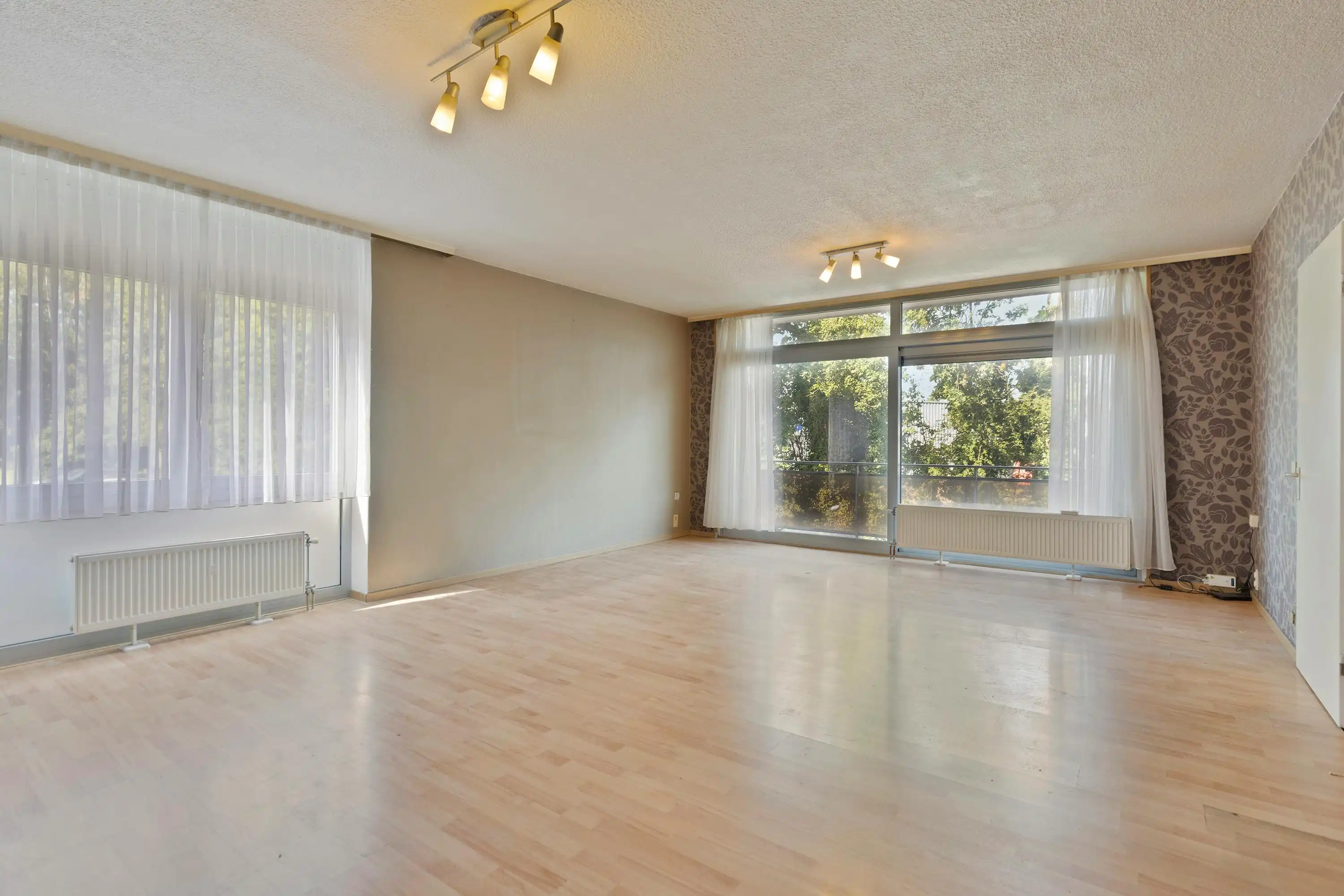 Appartement te koop in Borsbeek met drie slaapkamers foto {{pictureIndex}}
