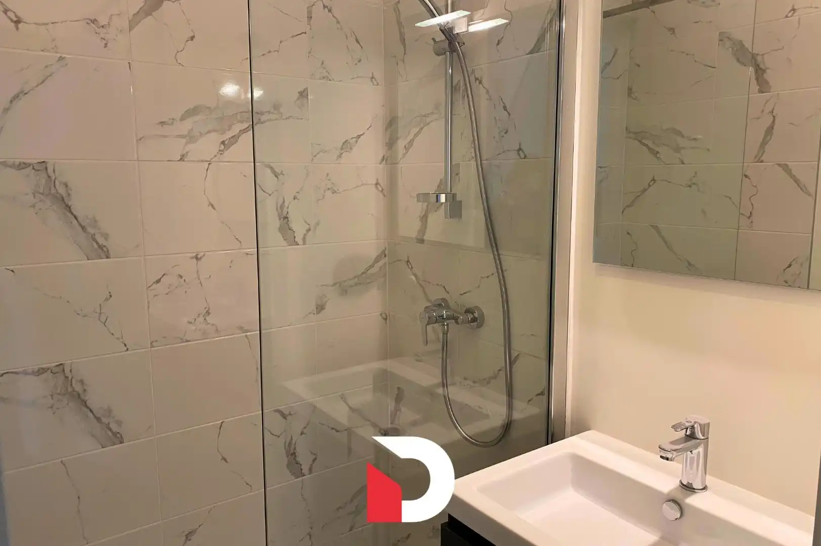 Gezellig appartement met 2 slaapkamers en autostaanplaats foto 4