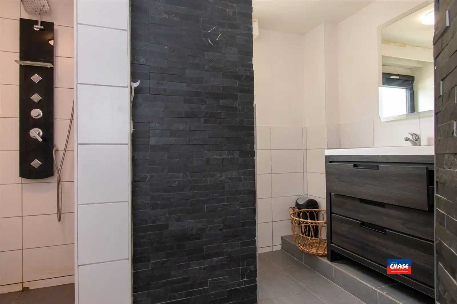 Handelspand met appartement en garagebox foto 19