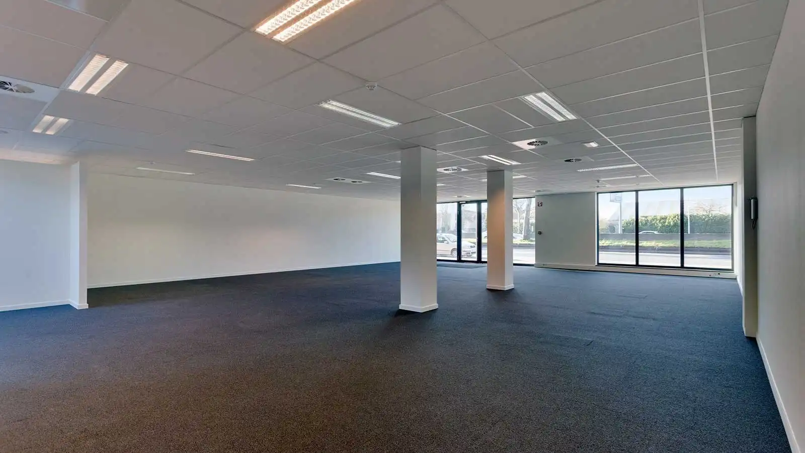 Handelsruimte te huur in The Lofthouse South langs A12 in Wilrijk foto 4