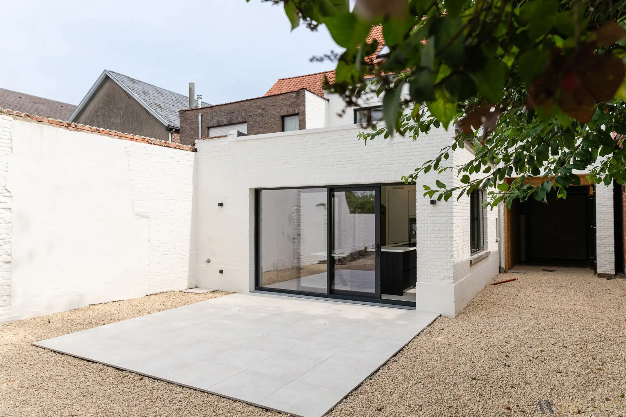Totaal gerenoveerde burgerwoning met garage, 4 slaapkamers en zonnige Zuidwest-tuin in Peizegem (Merchtem) foto 11