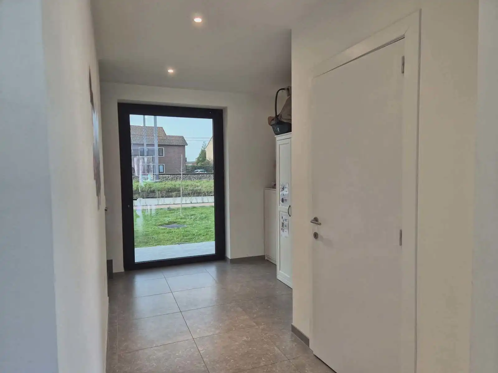 Nieuwbouwwoning met 4 slaapkamers en tuin - Lede foto 2