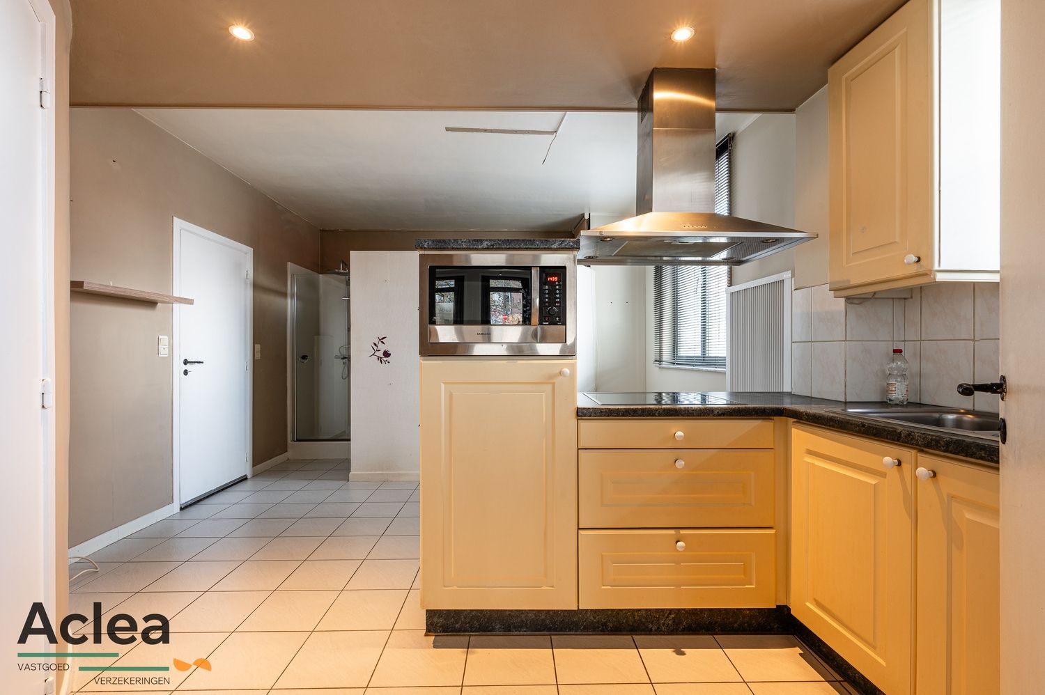Centraal gelegen gelijkvloers hoekappartement foto 6