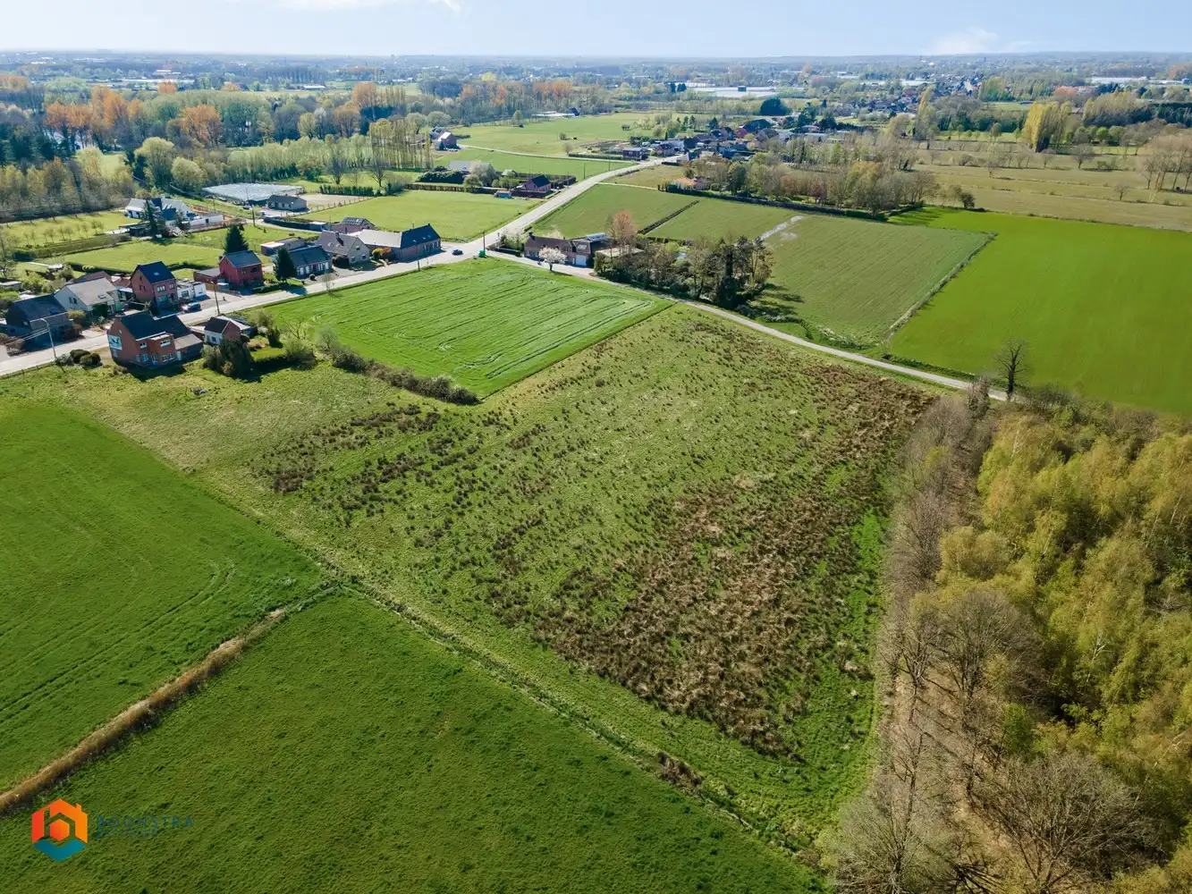 Landelijke eigendom met 5 slpkrs en bijgebouwen op bijna 1,8ha te Lier foto 2