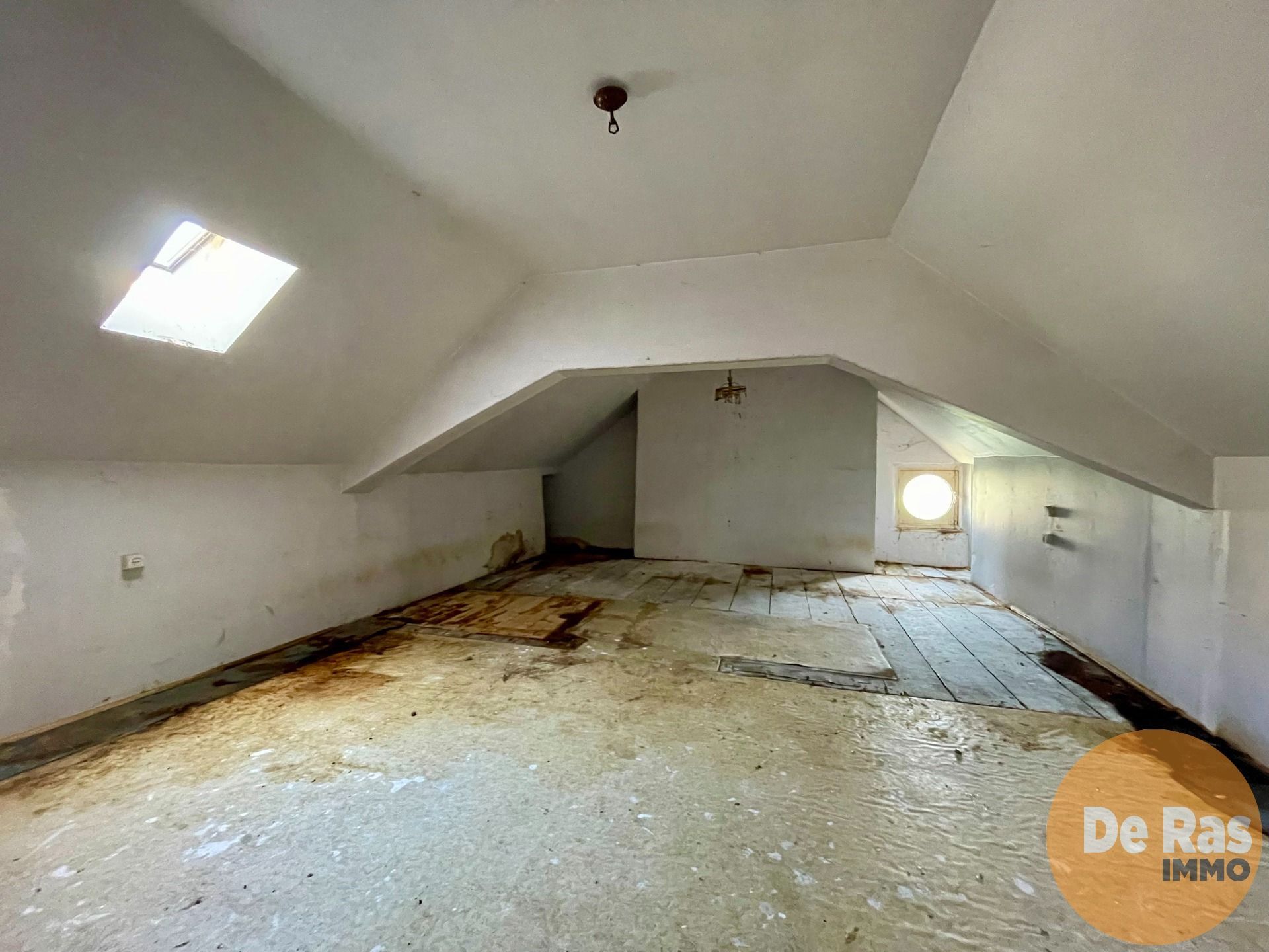 GIJZEGEM - Te renoveren woning met ruim bijgebouw van 40 m² foto 10