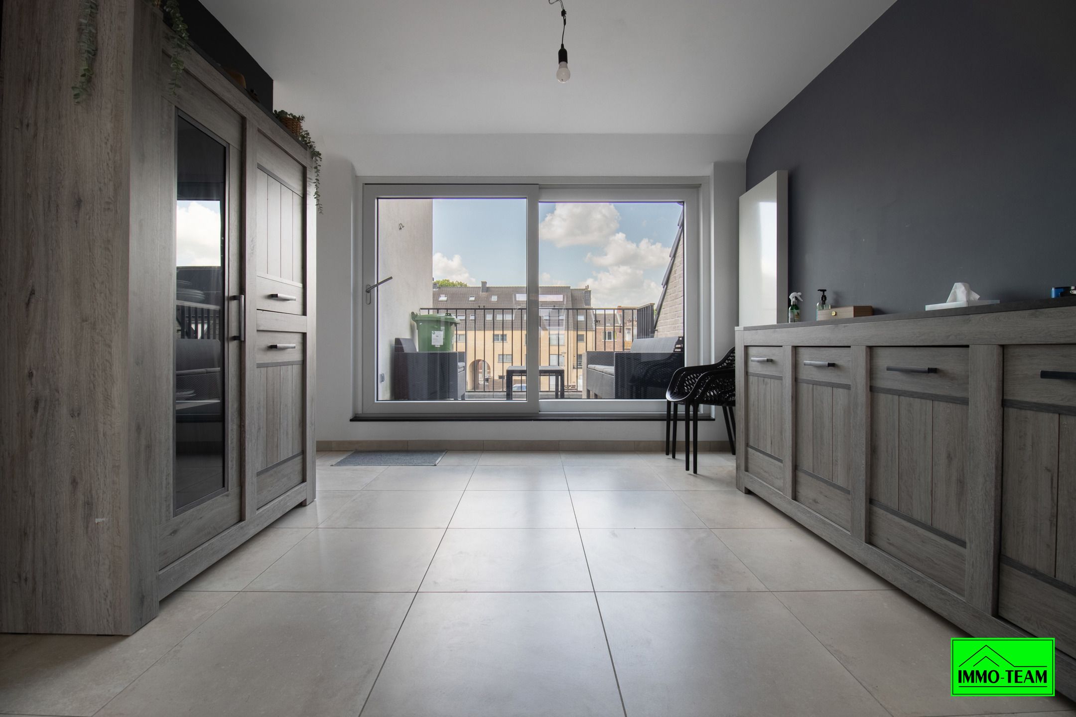 Recent 2-slaapkamerappartement op wandelafstand station foto 6