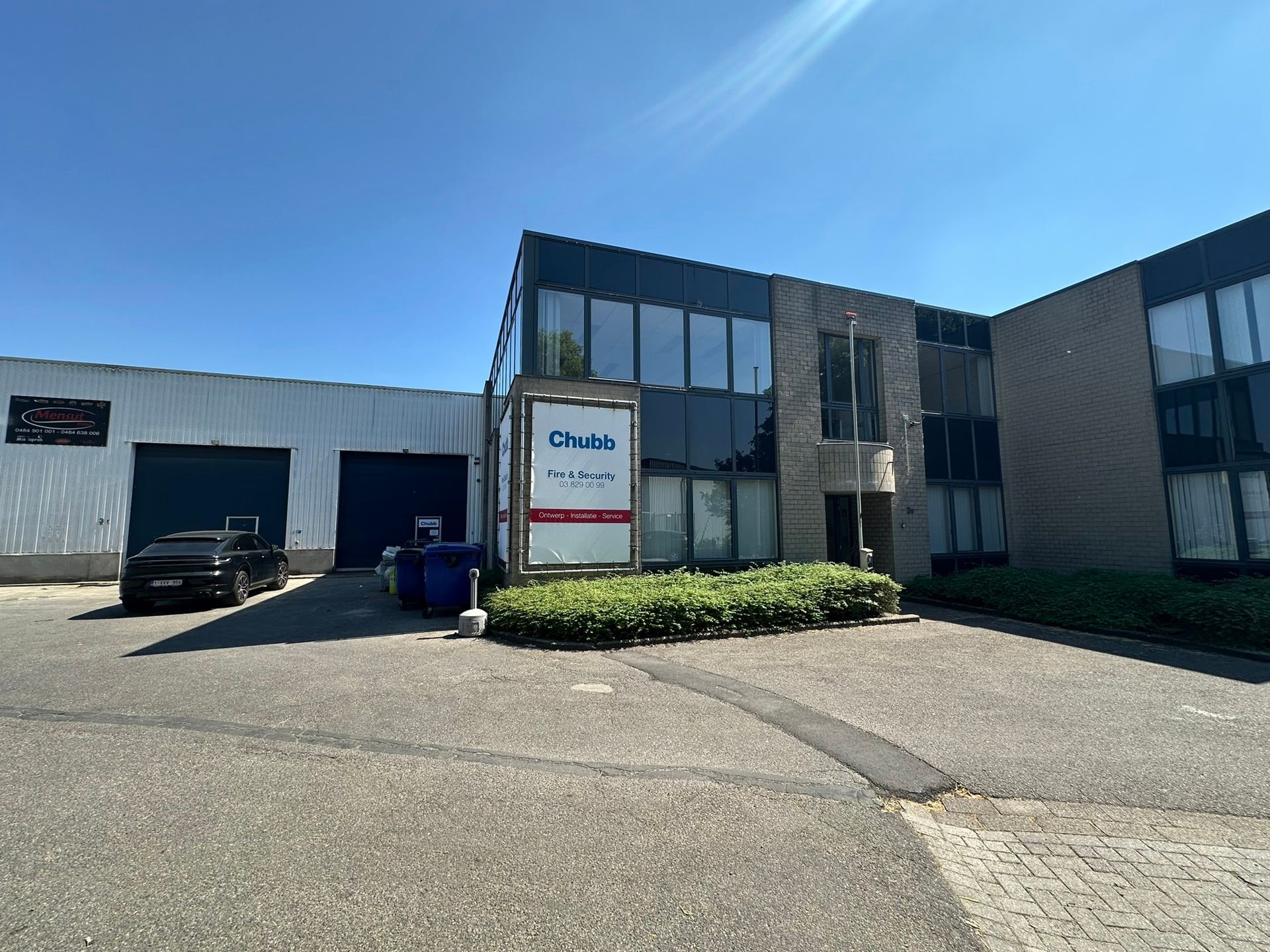 Bedrijfsunit te huur op centrale locatie in Aartselaar foto 2