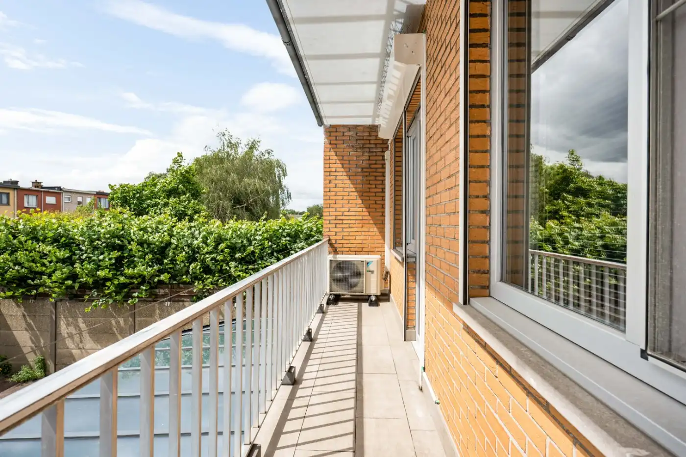 Gezellig, instapklaar app. op 1e verd. met 2 slpk., balkon en een garagebox foto 12