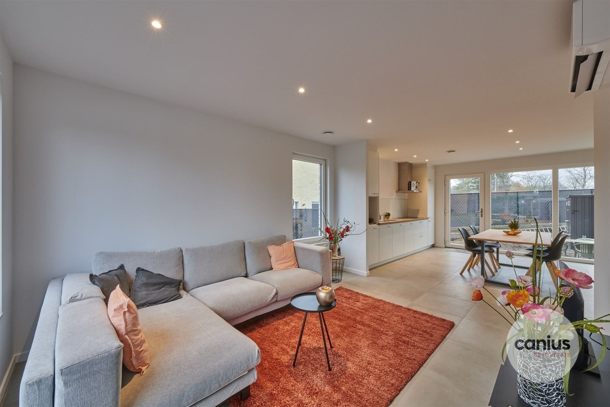 ENERGIEZUINIGE & INSTAPKLARE WONING MET 3 SLKS + TUIN foto 2