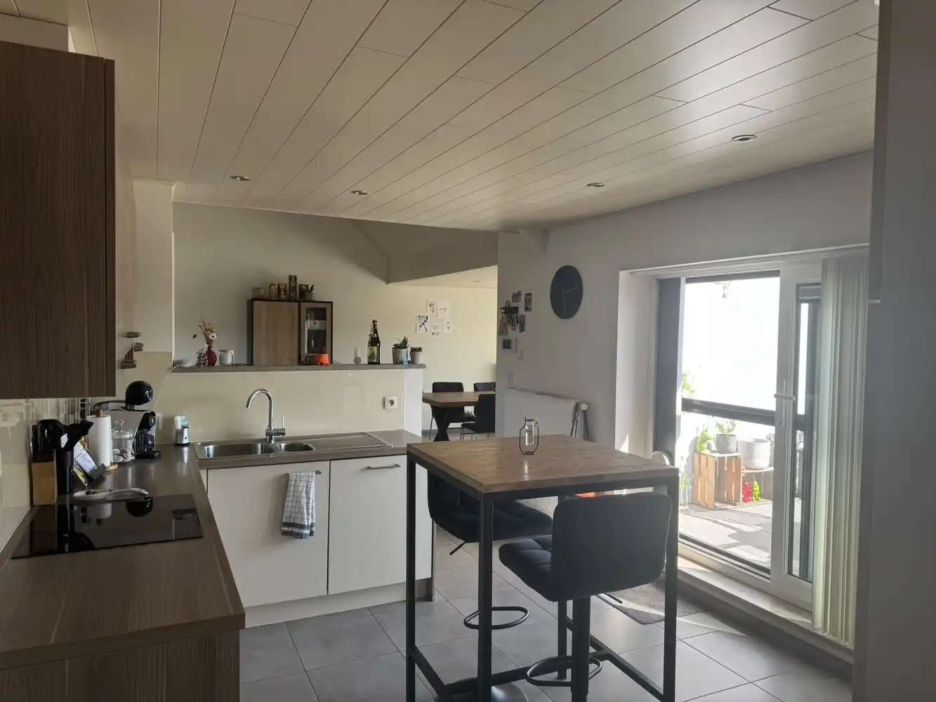 Appartement met 2 slaapkamers, terras en autostandplaats in centrum Paal foto 8