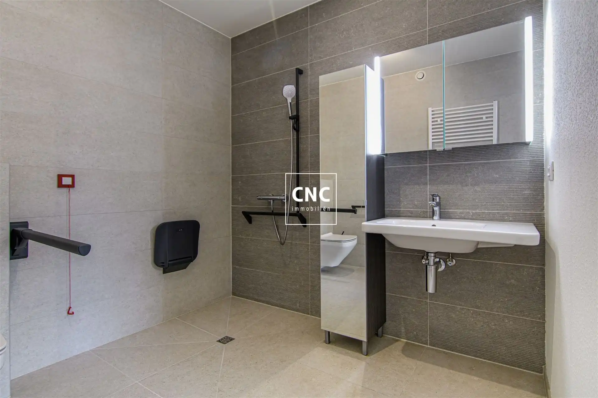 Volledig afgewerkt serviceflat in een luxueuze residentie foto 13