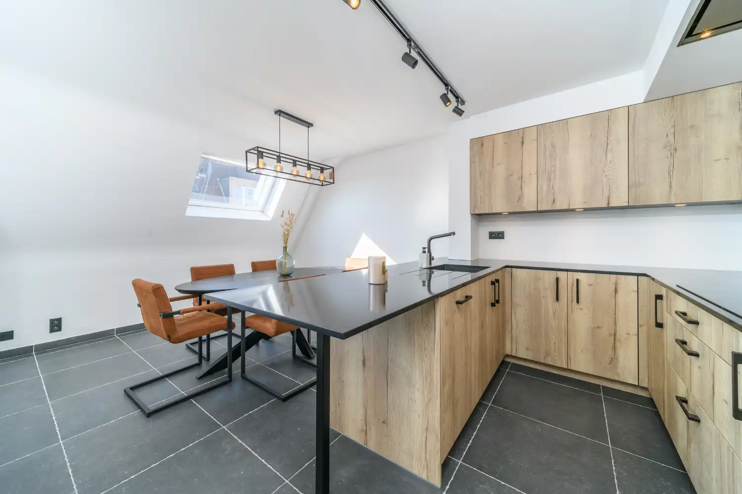 Prachtig gerenoveerd 2 slpk- appartement in centrum Koksijde foto 6