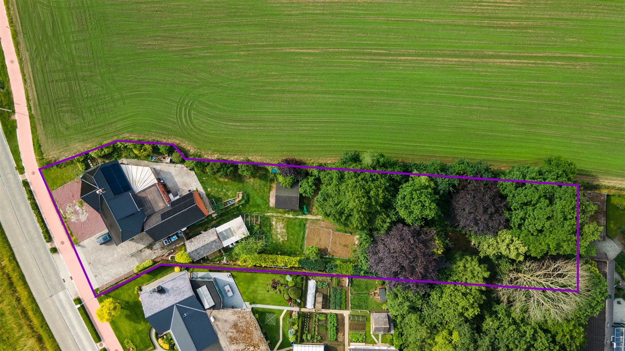 Zeer ruime open bebouwing op een perceel van 2185 m2 foto 4