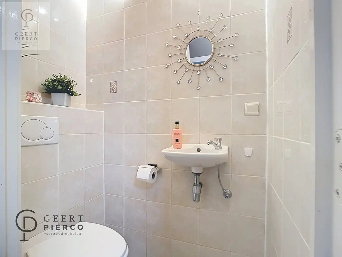 Gerenoveerde stadswoning in het centrum van Zoutleeuw. foto 11