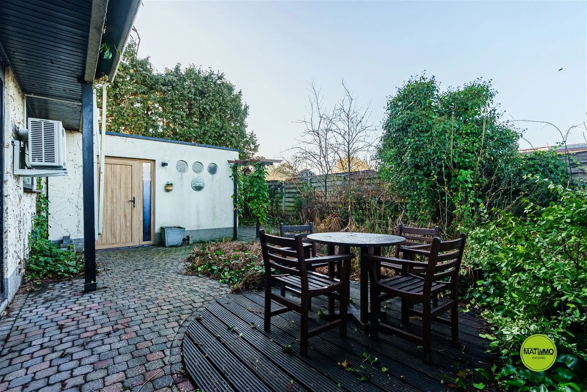 Gezellige jaren 70 bungalow in een rustige straat in Lommel foto 2