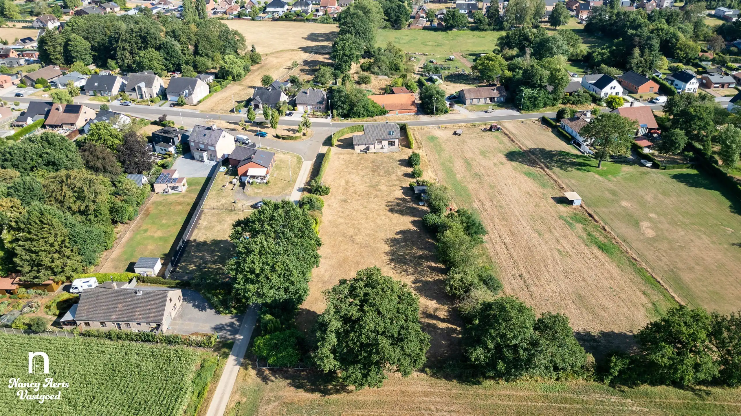 Uniek wonen in het groen op royaal perceel van 4.737 m² foto 3