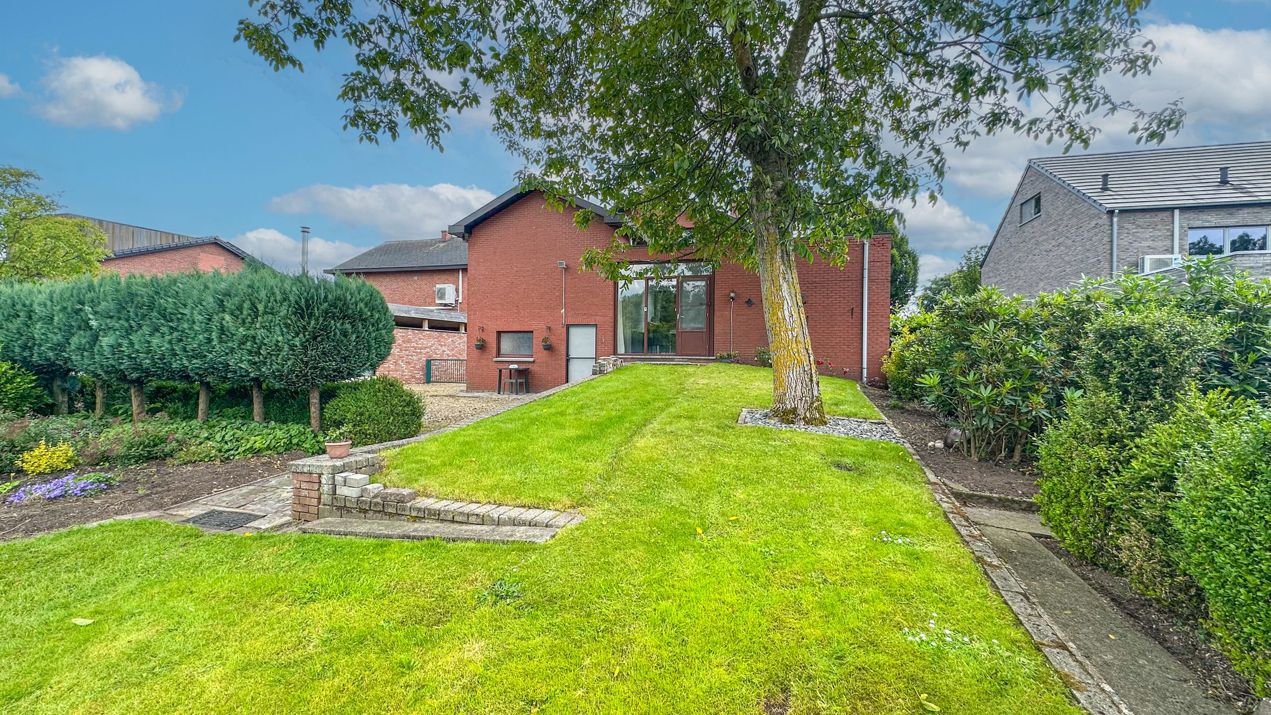 Ruime woning met 5slpk + groot perceel in bosrijke omgeving! foto 52