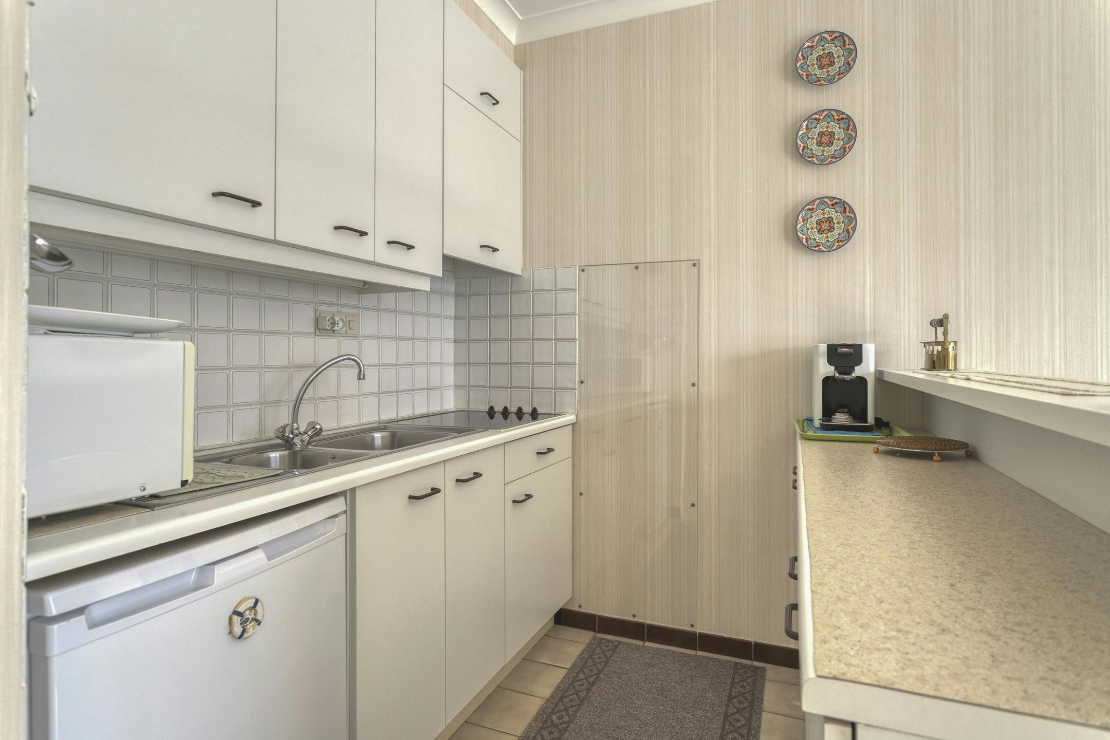  Gemeubelde studio met kelder vlakbij zee in De Panne foto 5