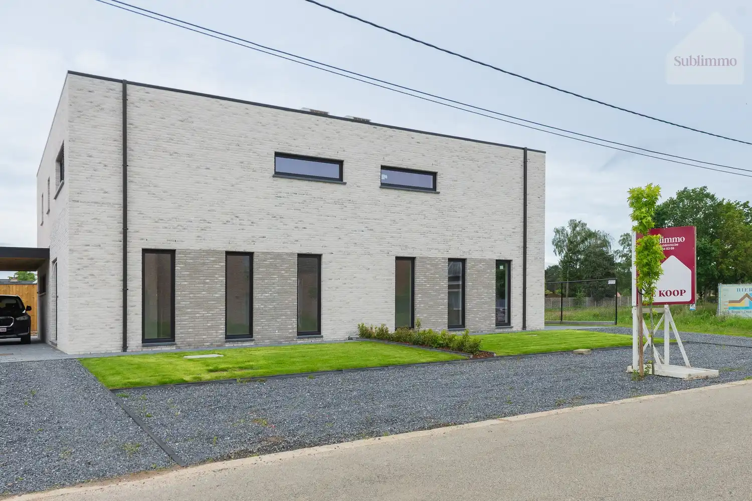 Instapklare nieuwbouwwoning met 4 slaapkamers op een perceel van 343 m² foto 2