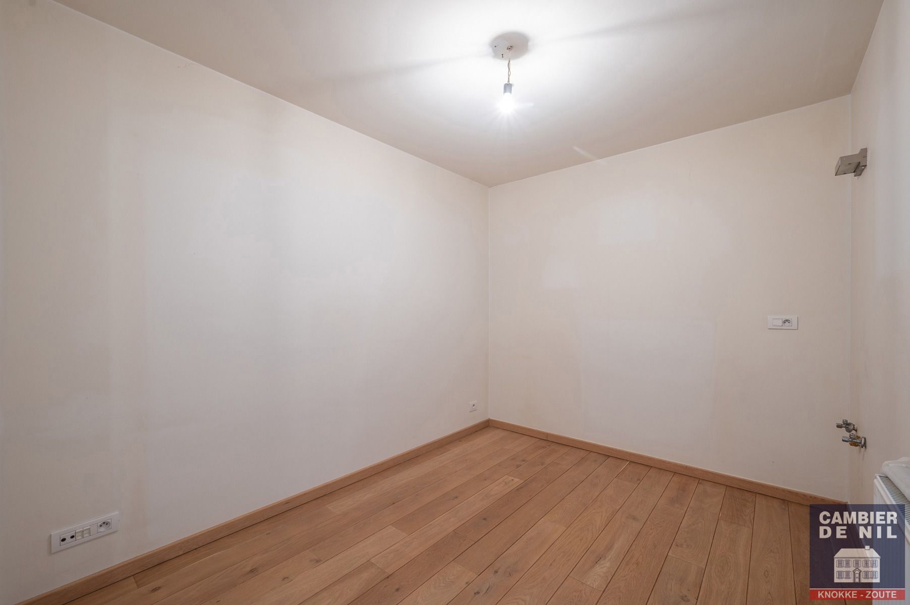 Ongemeubeld, ruim 3 SK-appartement op de Lippenslaan  foto 12