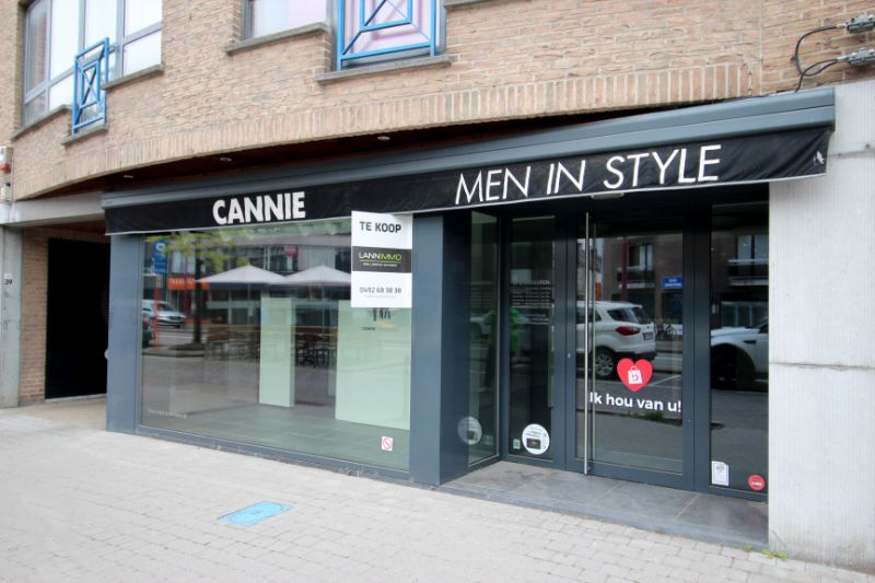 Handelspand met staanplaats foto {{pictureIndex}}
