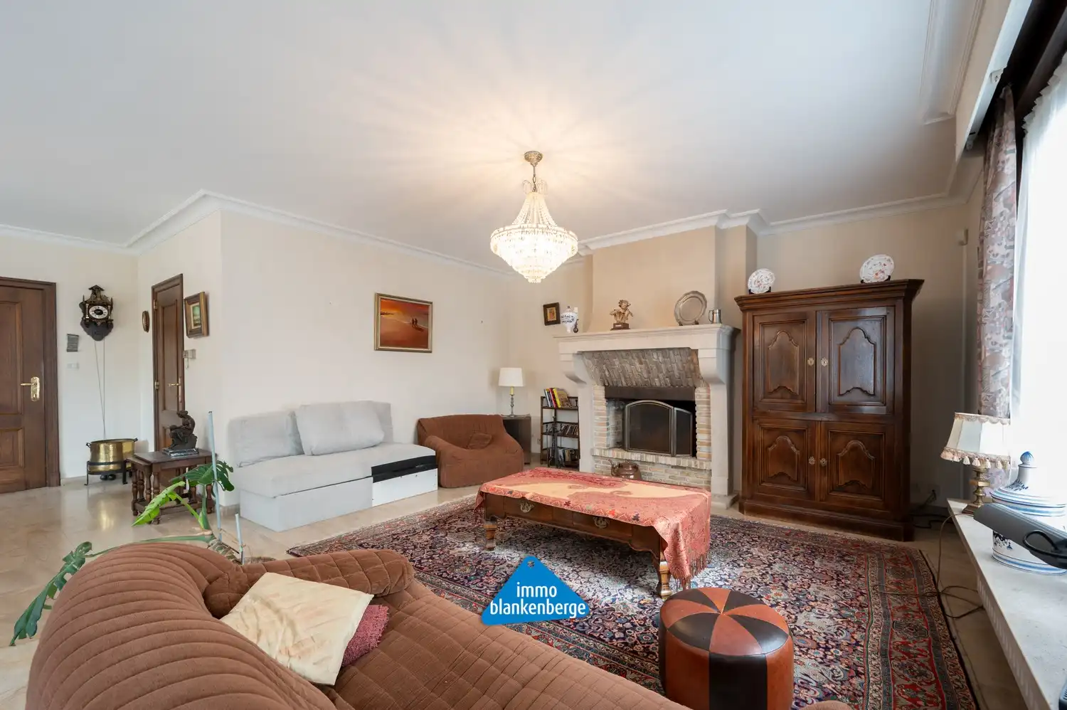 Exclusieve villa in een gegeerde residentiële wijk foto 3