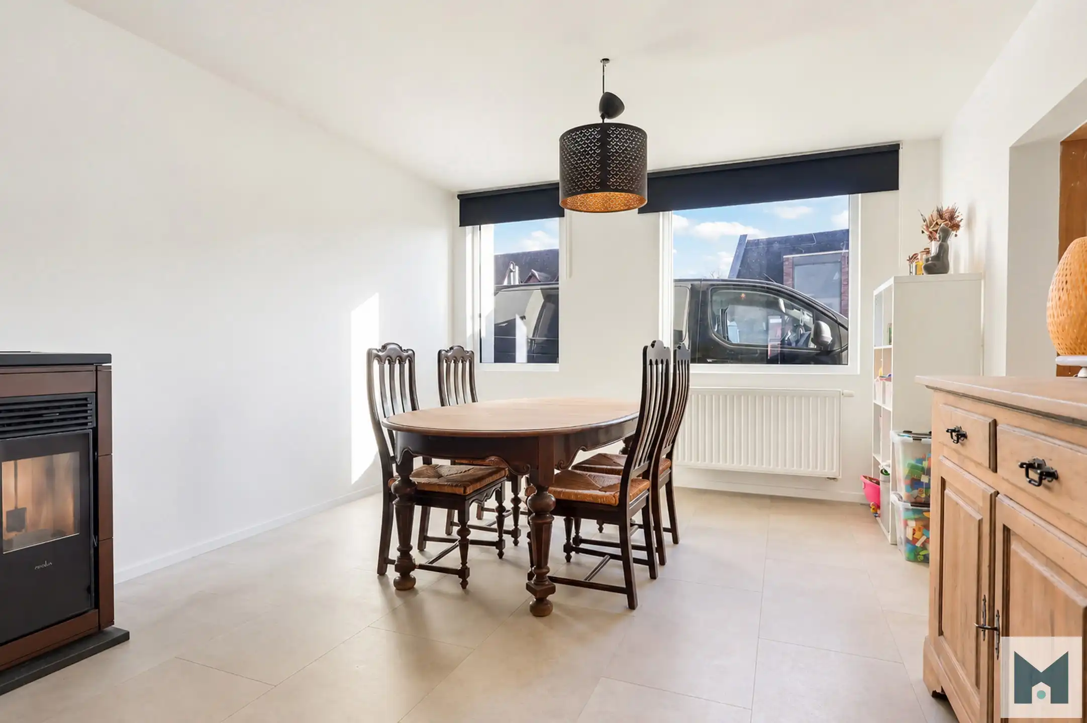 Vernieuwde, energetische woning met 5 slpks te Baasrode! foto 4