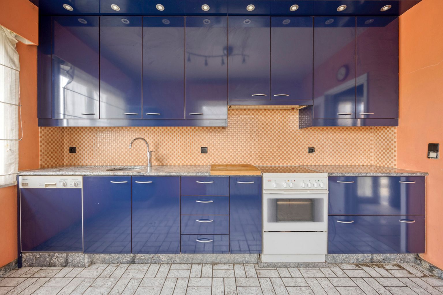 Bungalow van 176 m² met garage en tuin foto 10