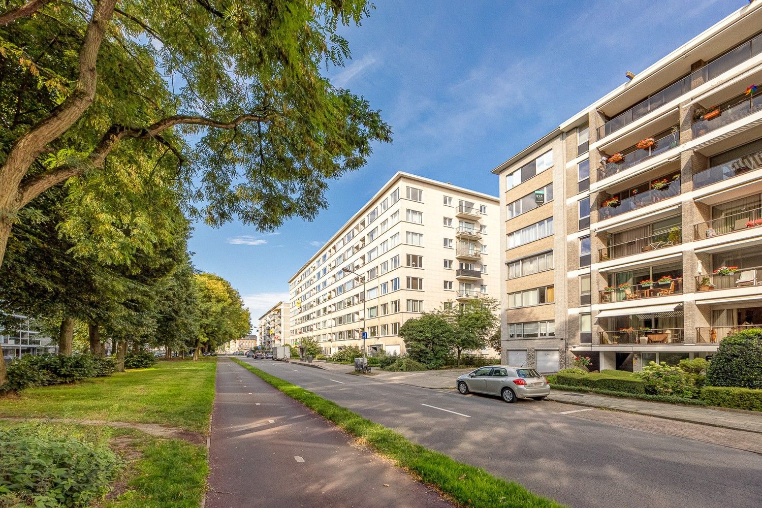 Ruim appartement 101 m² op de Fruithoflaan foto 8