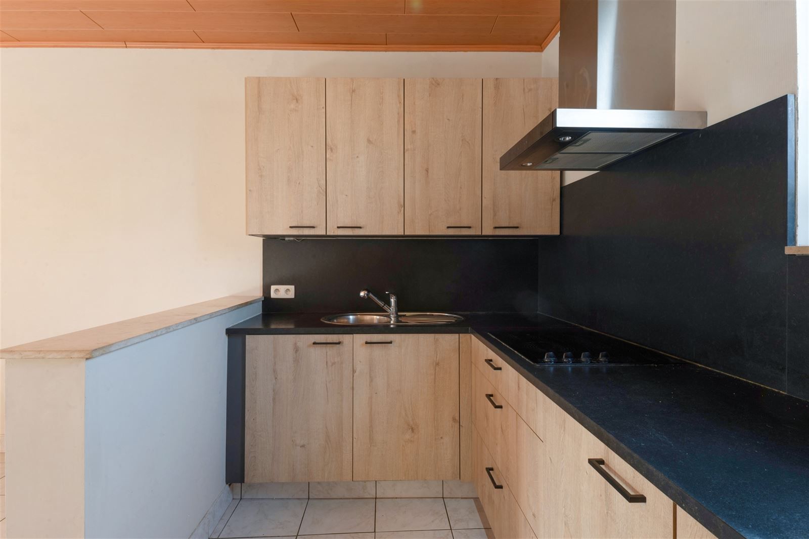 Instapklare woning met 2 slaapkamers  en privé parking/terras foto 5