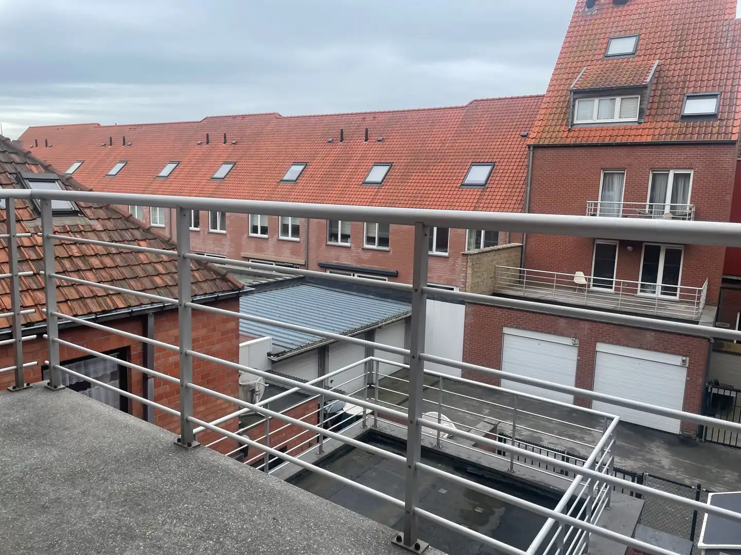 Woonappartement nabij de markt in Heist foto 9