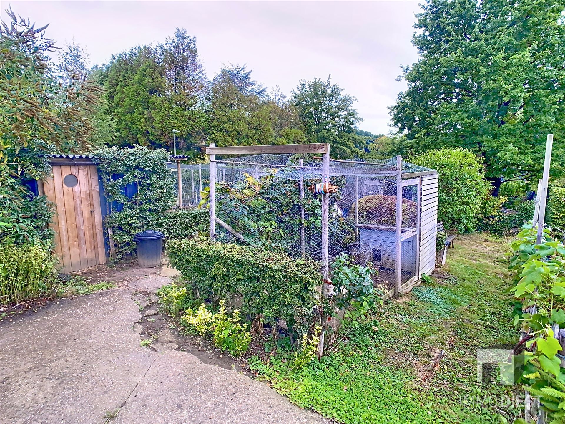 Charmante gerenoveerde woning met 4 slpkmrs foto 20