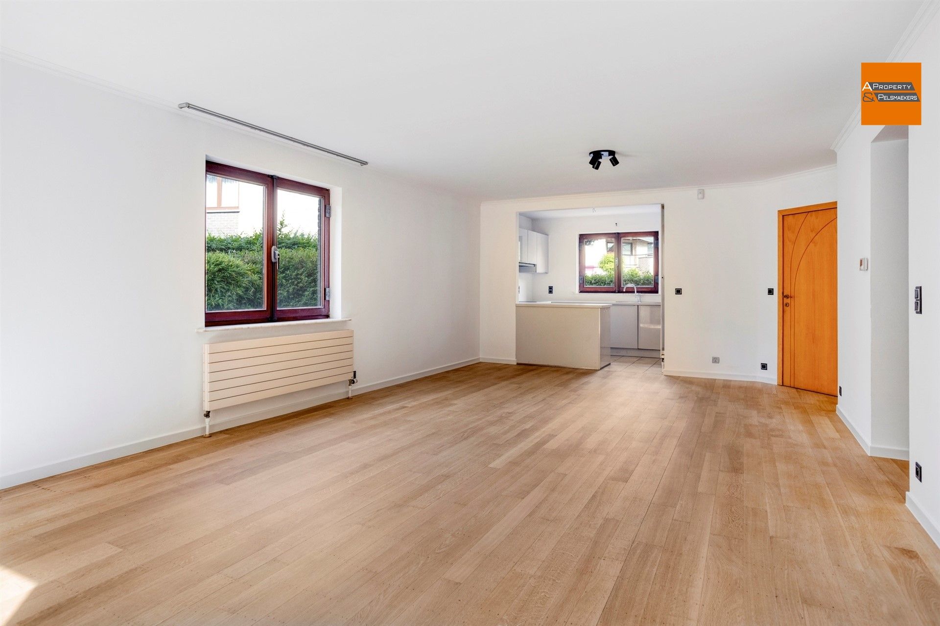 2 slaapkamers appartement met grote tuin foto 5