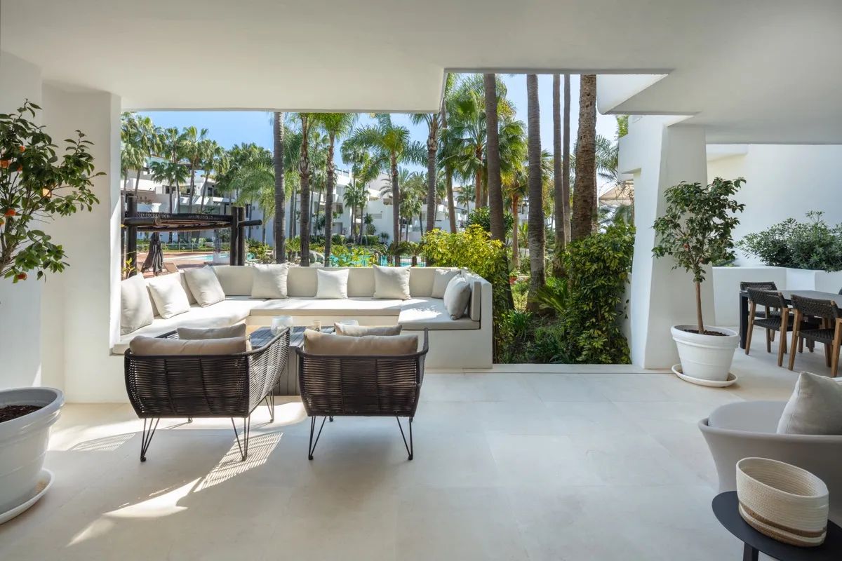 Exclusieve luxe in Marbella: prachtig appartement in het iconische Puente Romano Resort foto 17