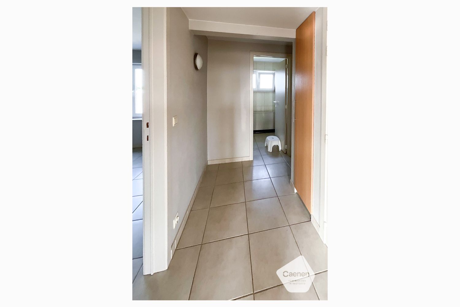 ZONNIG APPARTEMENT IN HET HARTJE VAN WAARDAMME met 2 slaapkamers. foto 5