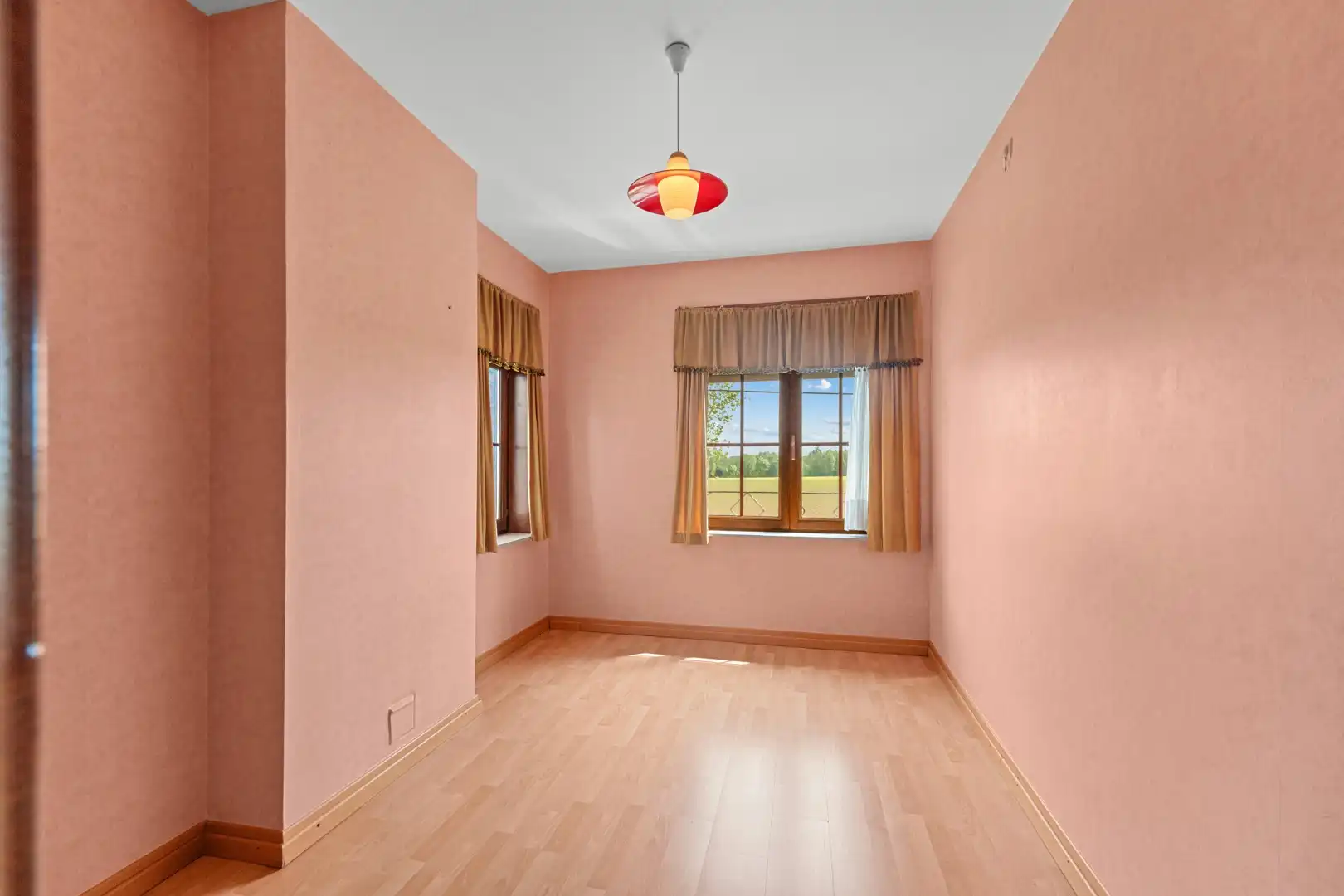 Charmante woning met 3 slaapkamers, atelier en vergezichten te Scheldewindeke. foto 14
