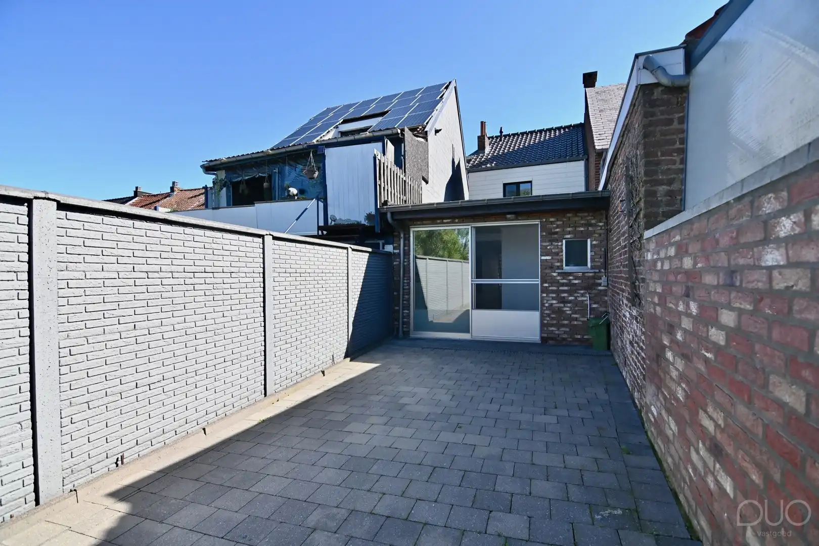 Instapklare rijwoning met west geörienteerde buitenruimte foto 17