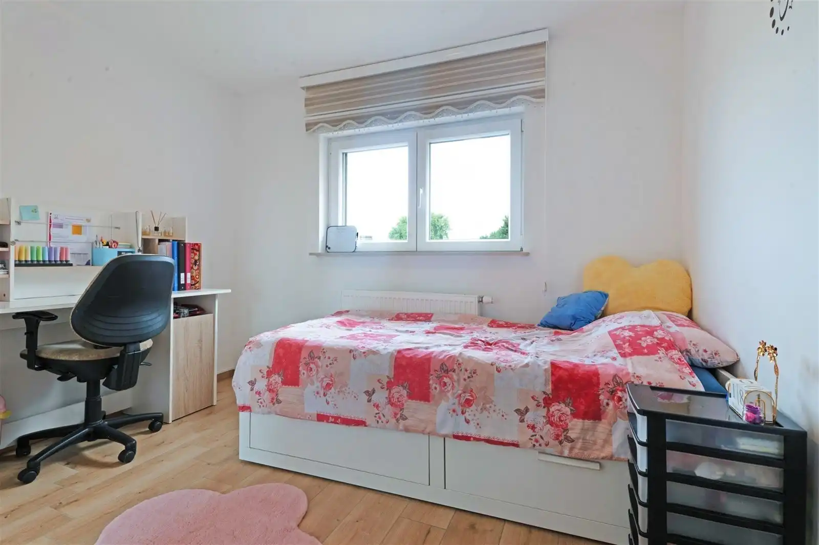 Modern afgewerkte en gerenoveerde gezinswonig met tuin op 2are93 foto 15