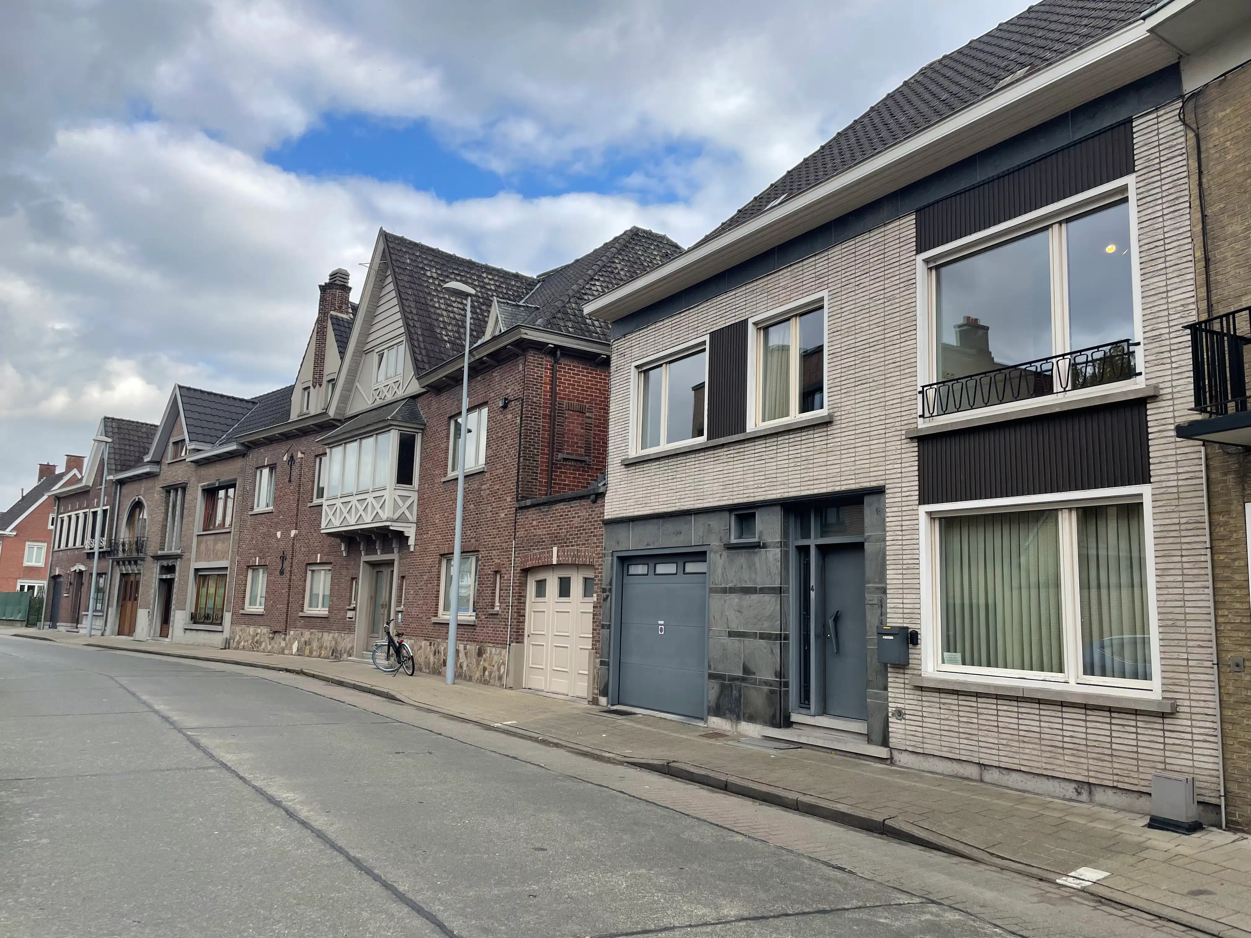 Ruime vier-slaapkamer BURGERWONING + garage & groot terras foto 4