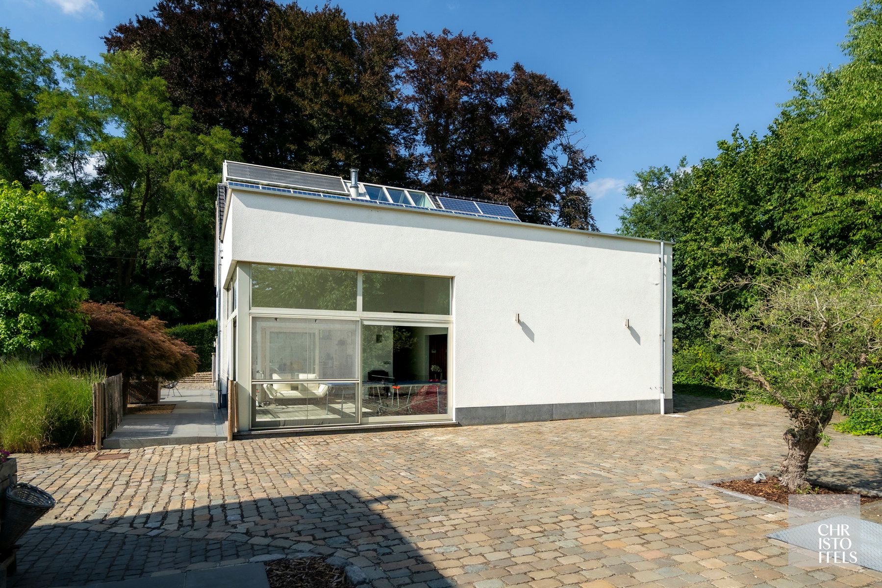 Totaal gerenoveerde villa (362 m²) met poolhouse (239 m²) in Opoeteren foto 35