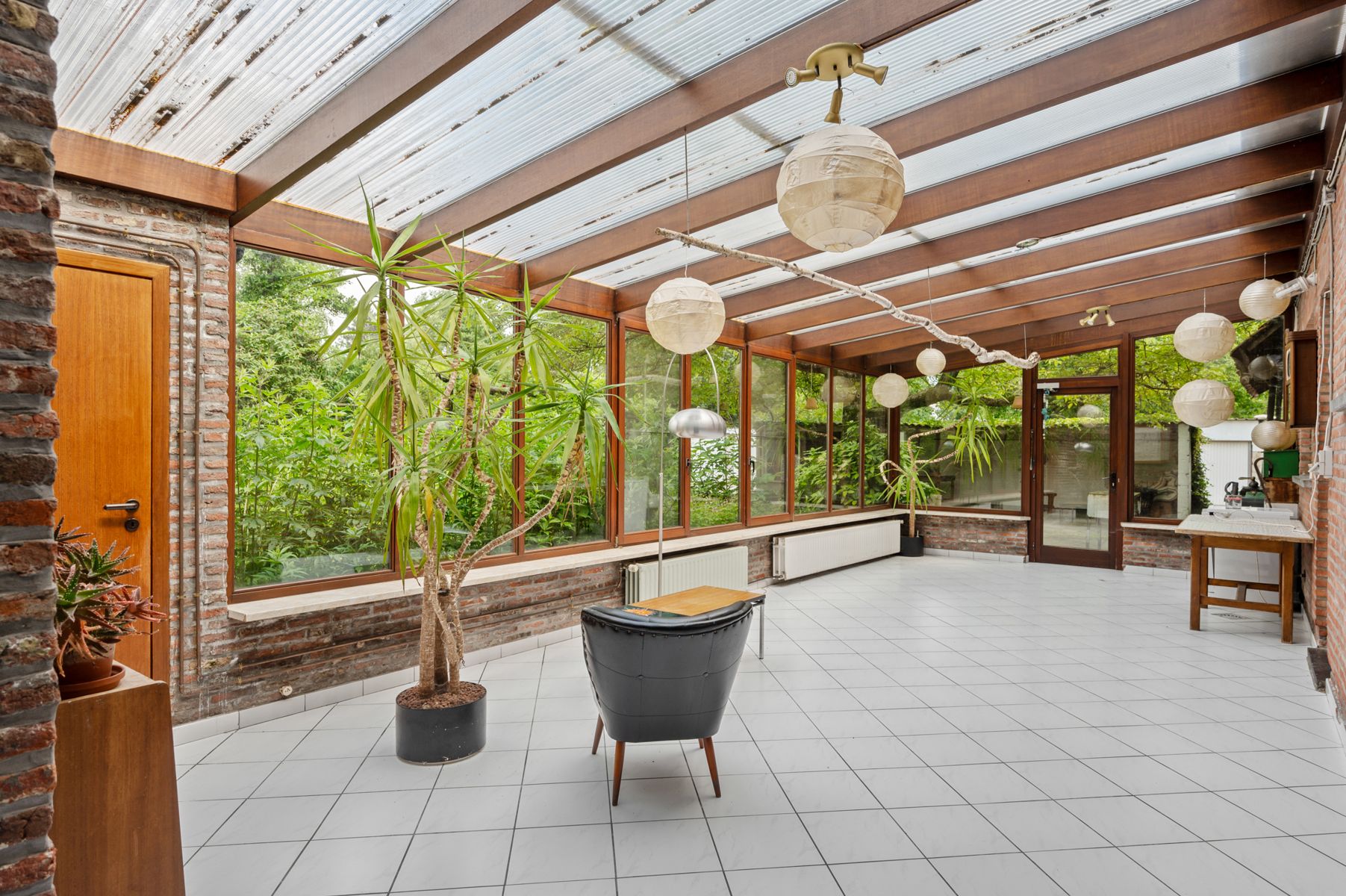 Uniek hoeve omgeven door privacy en rust foto 7