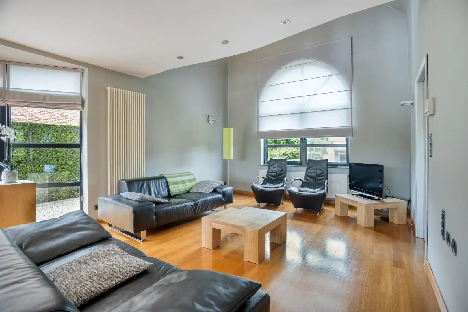 Landelijk en stijlvol wonen in alle rust – Ruime villa met fraai aangelegde tuin foto 5