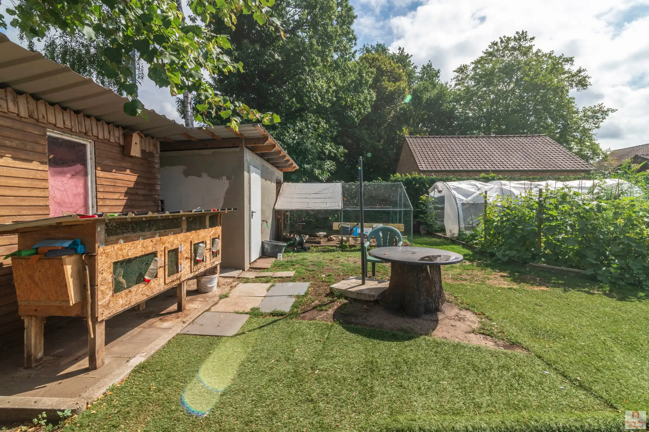 Ruime, vernieuwde woning met terras en tuin in Koersel foto 47