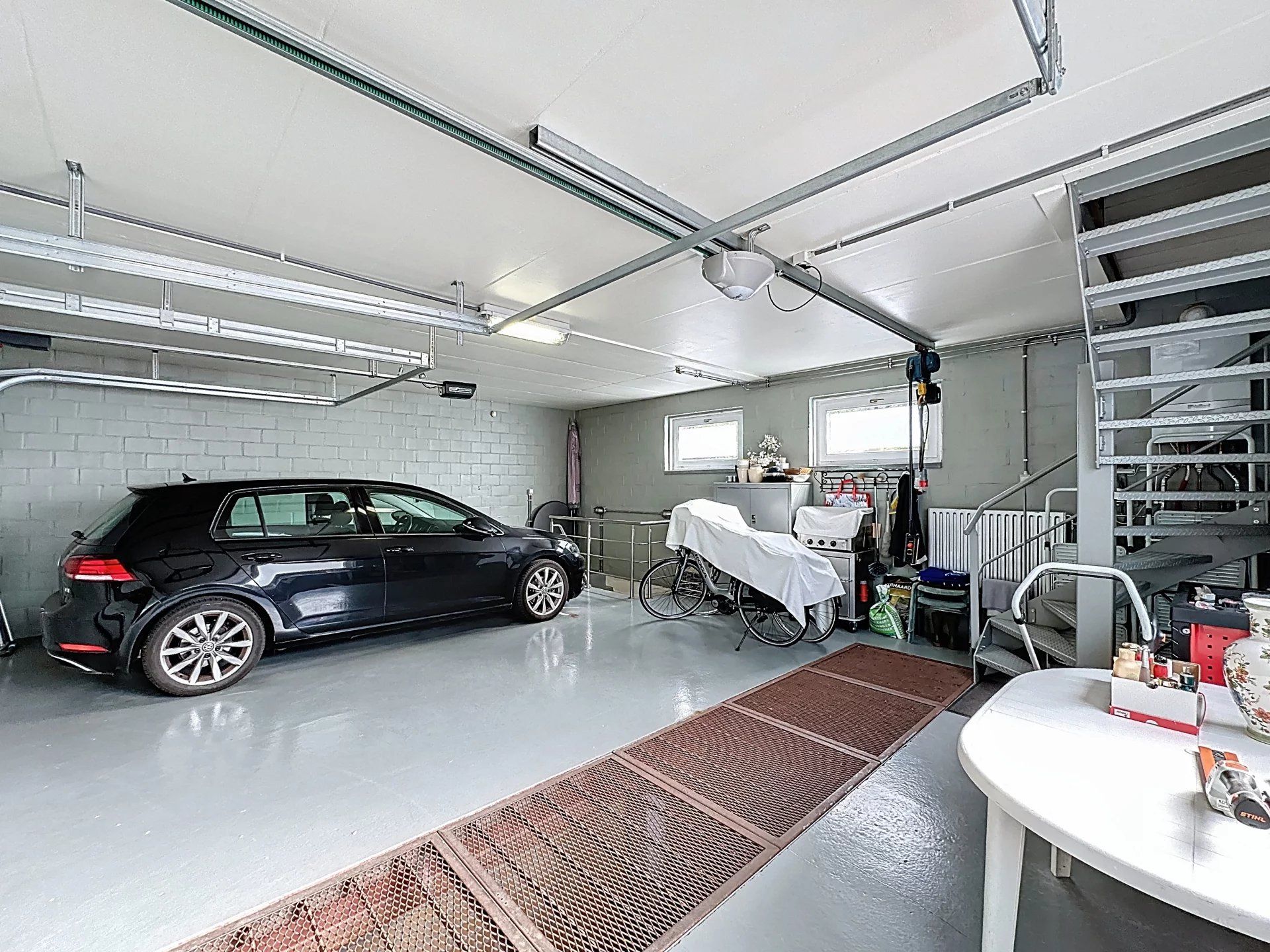 Mooie, vrijstaande woning gelegen op een perceelsgrootte van 9 are, met maar liefst 4 slaapkamers en een ruime dubbele garage. foto 32