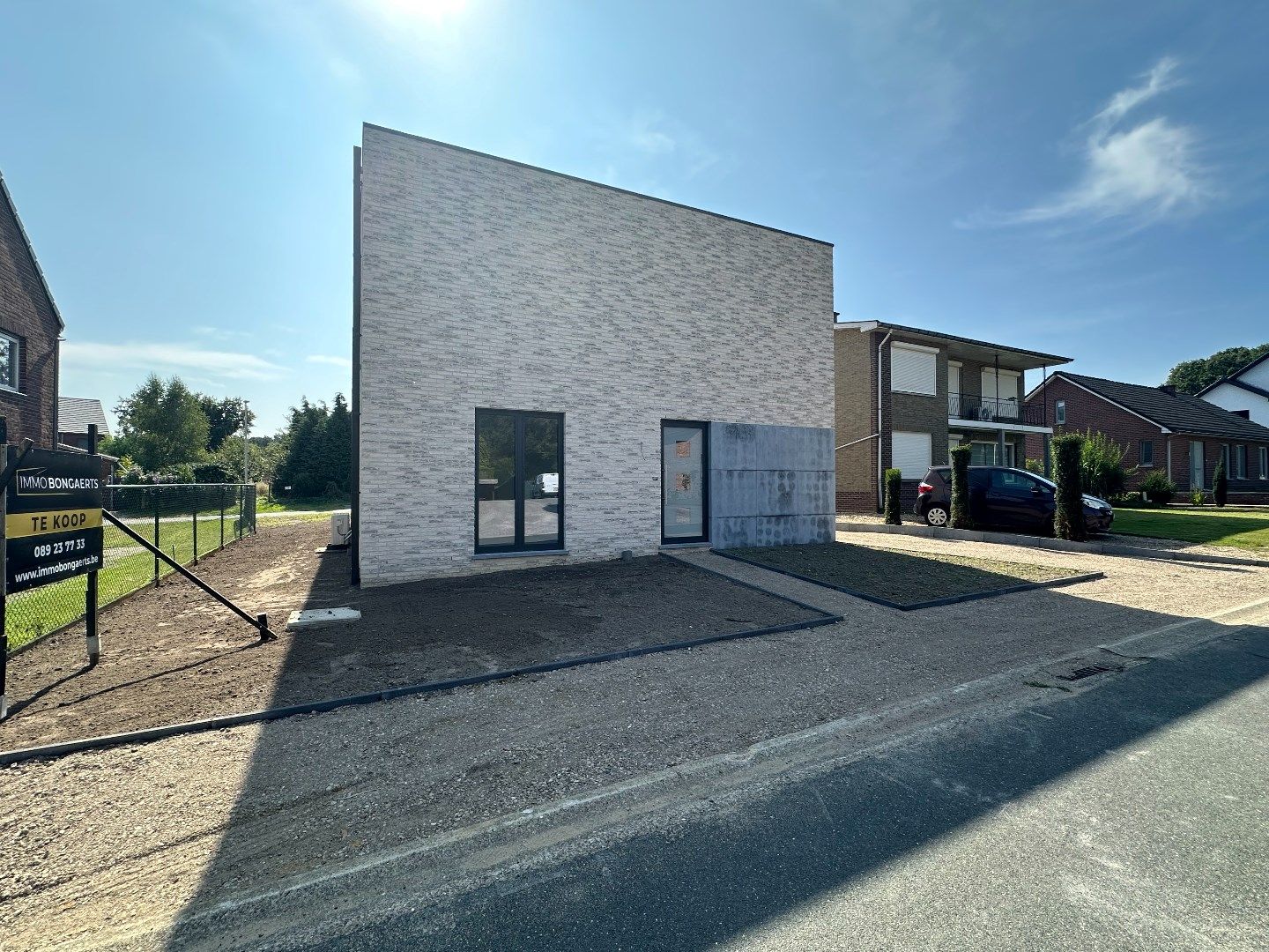 Moderne nieuwbouwwoning met 4 slaapkamers. foto 2