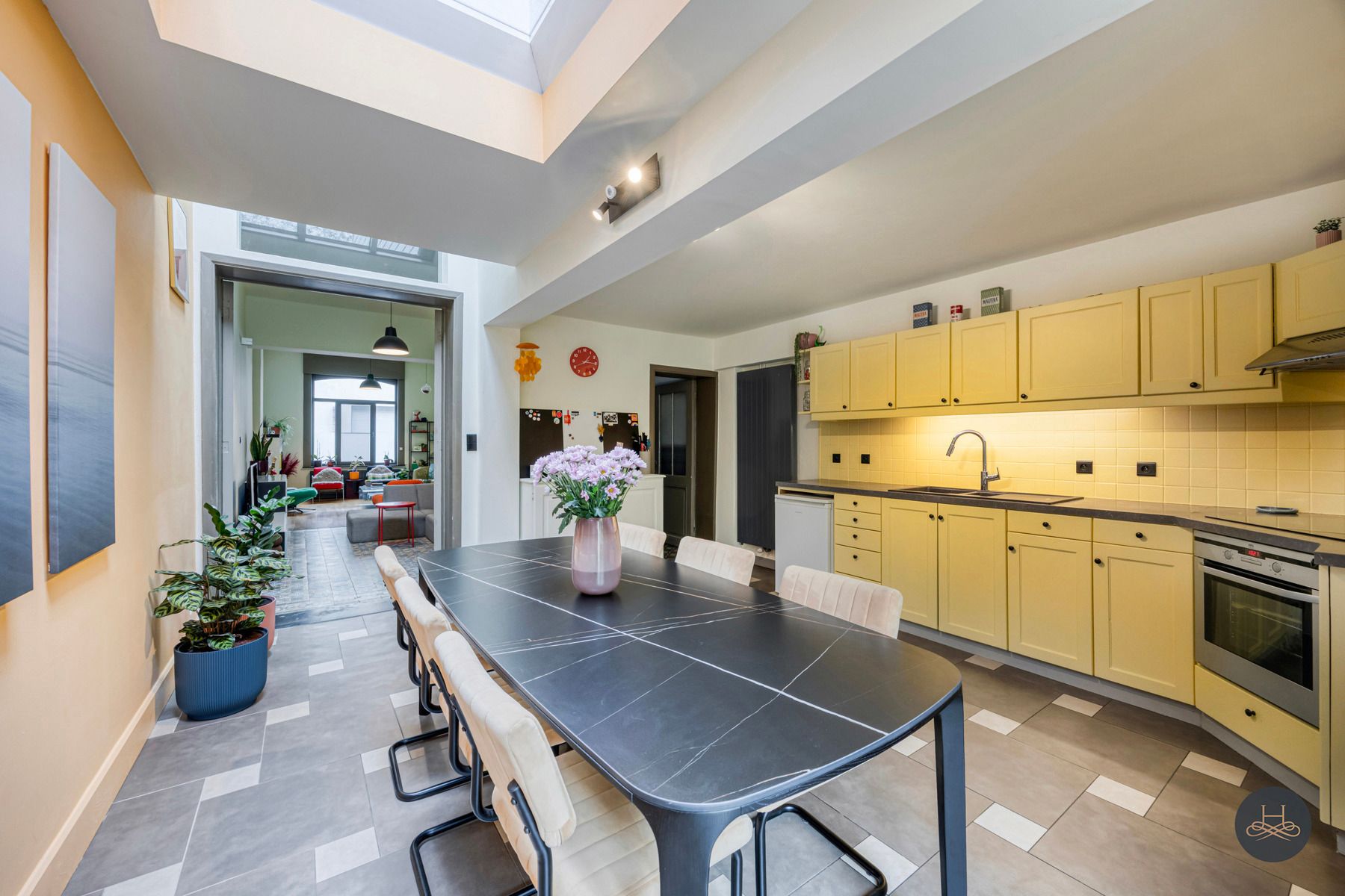 Karaktervol herenhuis met gezellige tuin en garagebox foto 33