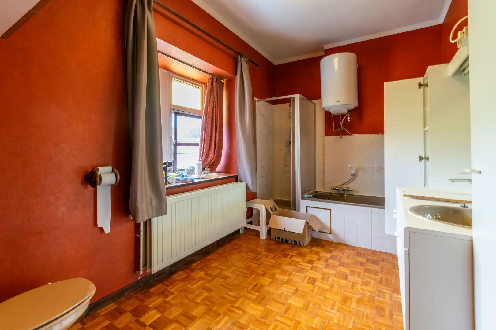 Een karaktervolle, te moderniseren woning te Halle!  foto 14