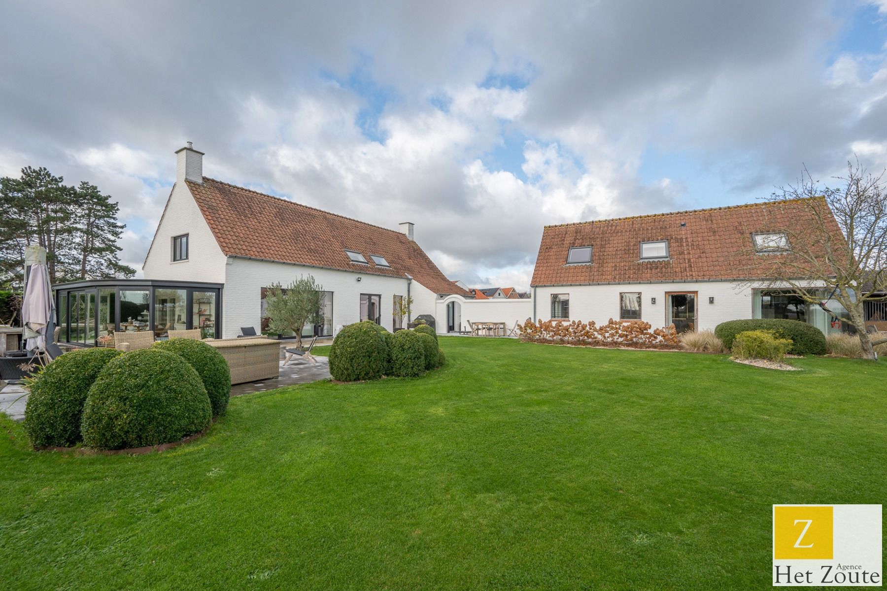 Twee ruime villa’s op één groot perceel (5.460 m²) te Knokke foto 45