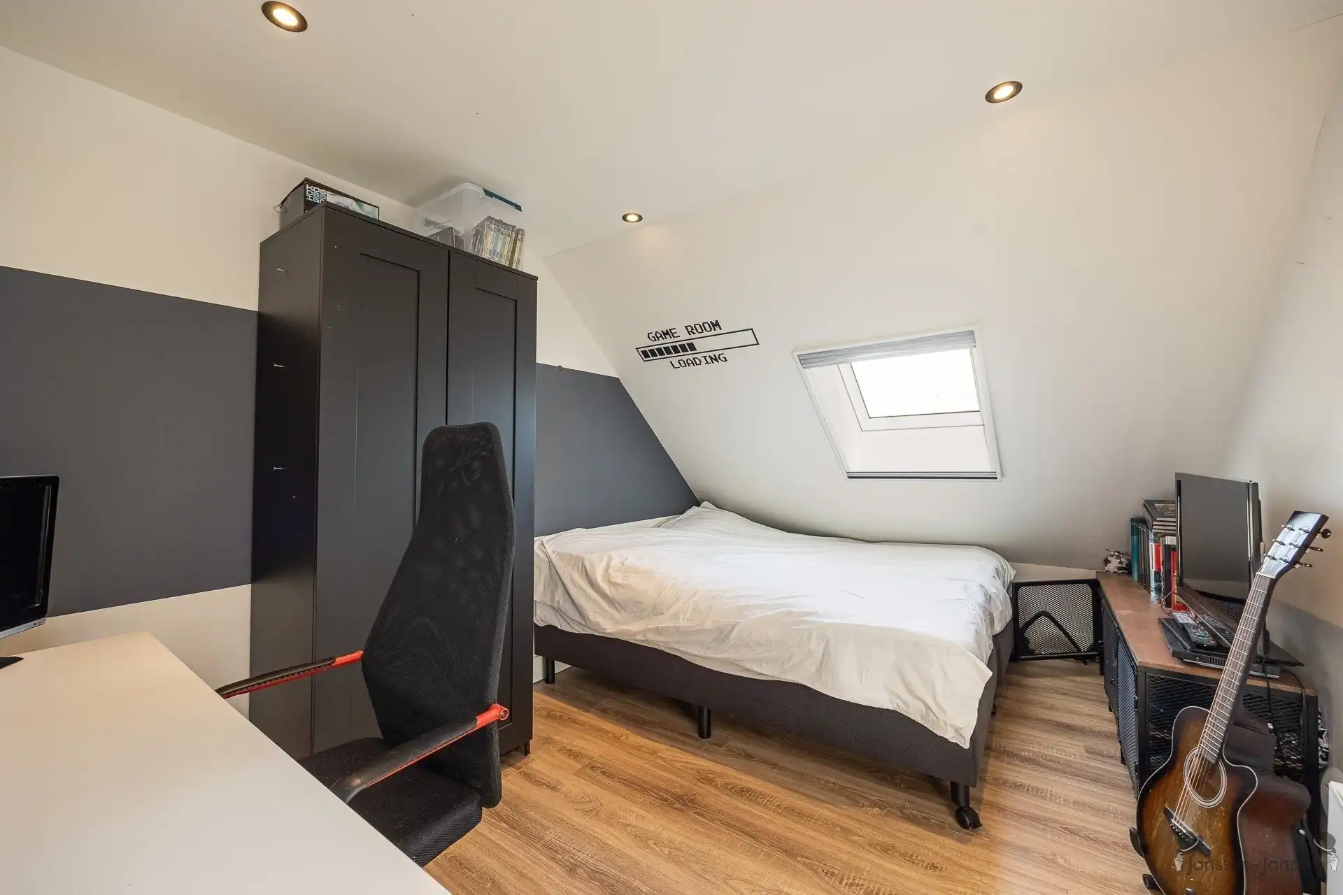 Instapklare, volledig gerenoveerde exclusieve gezinswoning in het hart van Ekeren foto 24